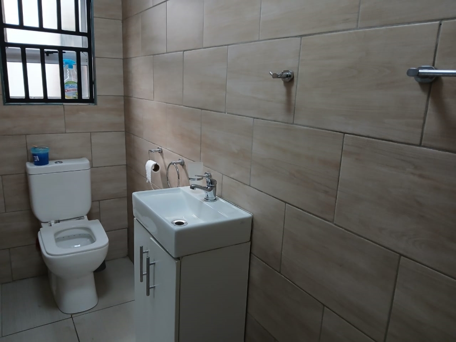 3 Bedroom Property for Sale in Fairdale Western Cape